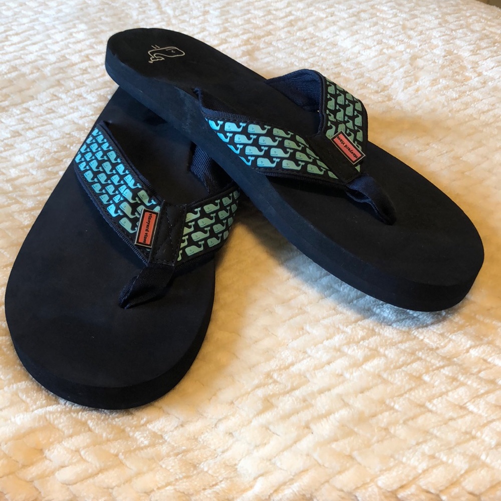 Vineyard Vines Blue Whale Flip-Flops